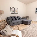 2ndhomes 1br By Kaisaniemi Park Apartament Helsinki